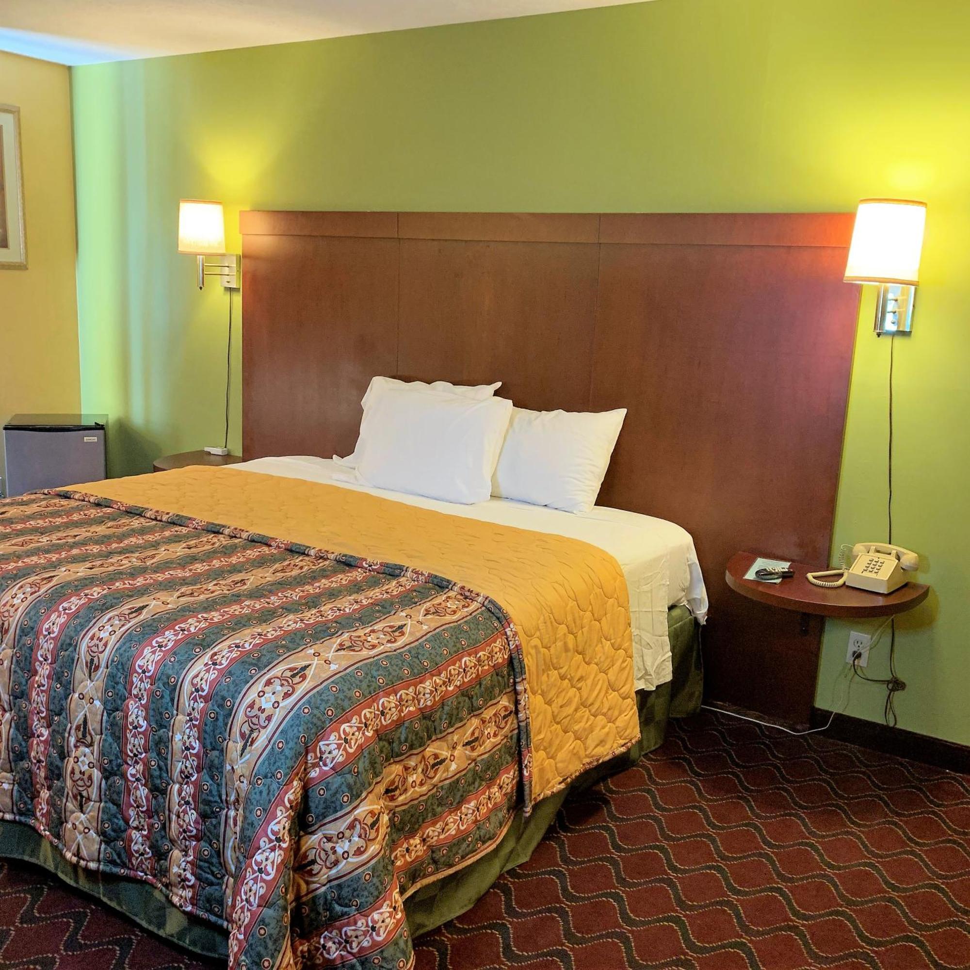 Patriot Inn Spencer Екстер'єр фото