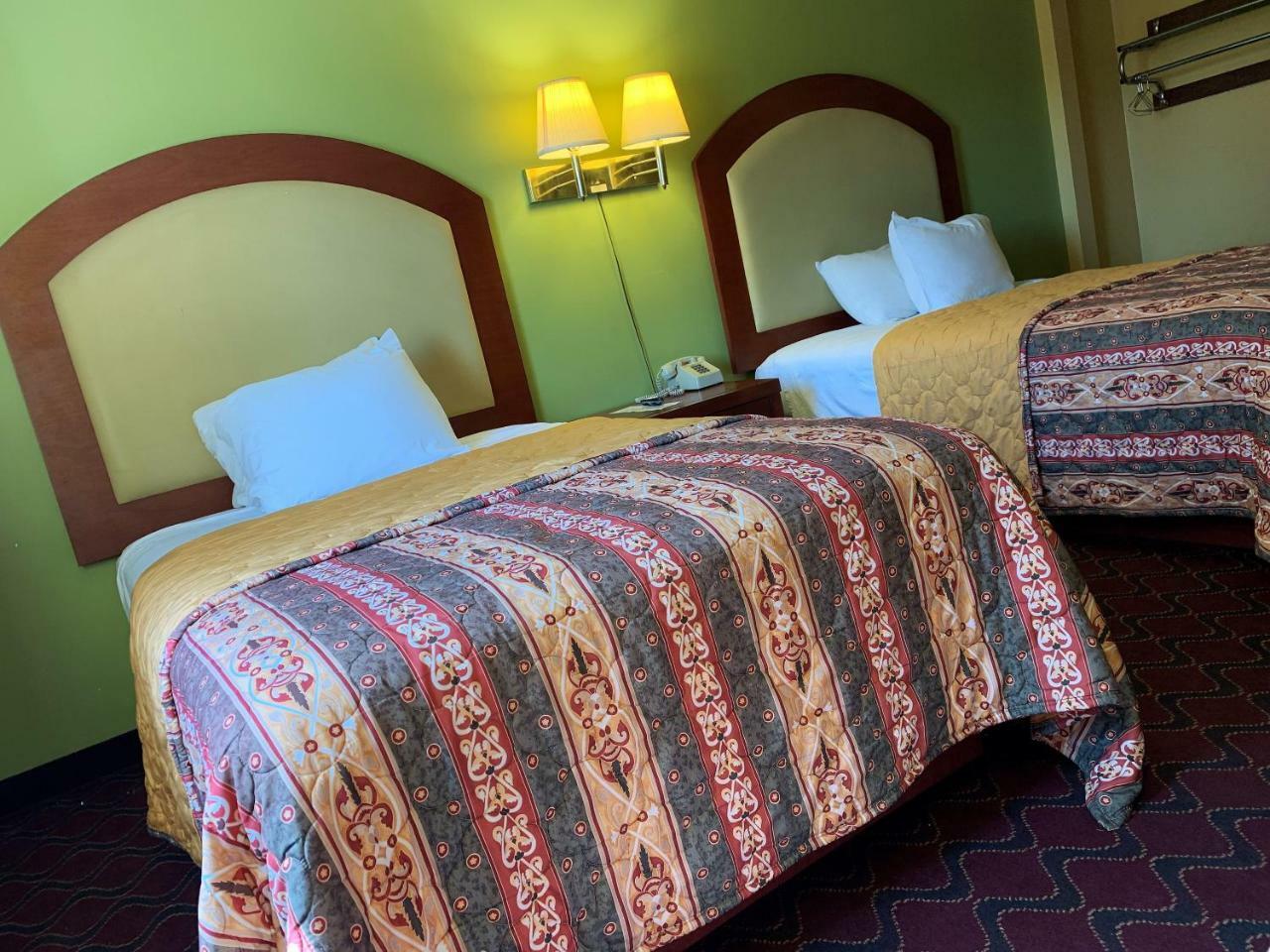 Patriot Inn Spencer Екстер'єр фото